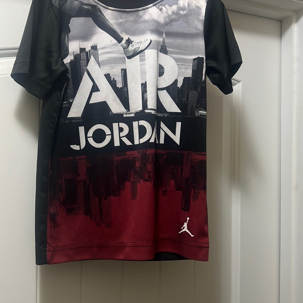 Size 5 for 4/5 year old
